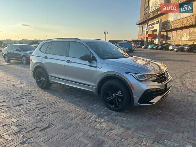 Серый Фольксваген Тигуан, объемом двигателя 1.98 л и пробегом 8 тыс. км за 38500 $, фото 4 на Automoto.ua