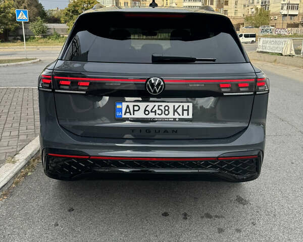Серый Фольксваген Тигуан, объемом двигателя 1.97 л и пробегом 22 тыс. км за 48000 $, фото 3 на Automoto.ua