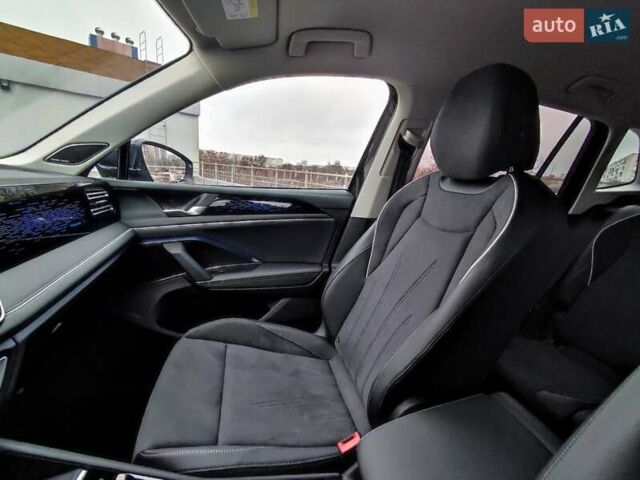 Сірий Фольксваген Тігуан, об'ємом двигуна 1.97 л та пробігом 6 тис. км за 47300 $, фото 34 на Automoto.ua