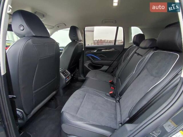 Сірий Фольксваген Тігуан, об'ємом двигуна 1.97 л та пробігом 6 тис. км за 47300 $, фото 43 на Automoto.ua