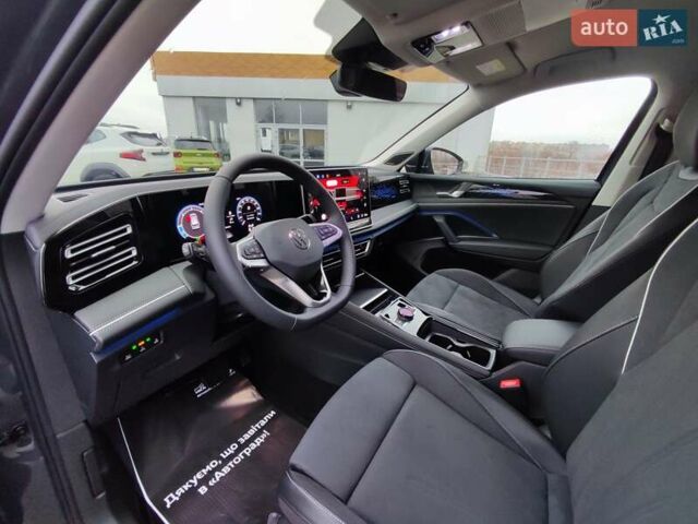 Сірий Фольксваген Тігуан, об'ємом двигуна 1.97 л та пробігом 6 тис. км за 47300 $, фото 40 на Automoto.ua