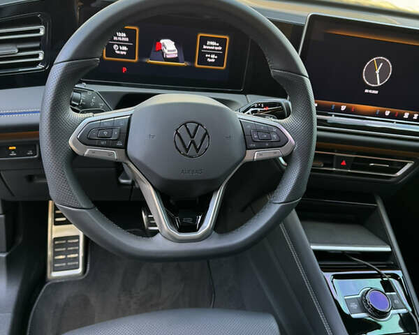 Серый Фольксваген Тигуан, объемом двигателя 1.97 л и пробегом 22 тыс. км за 48000 $, фото 6 на Automoto.ua