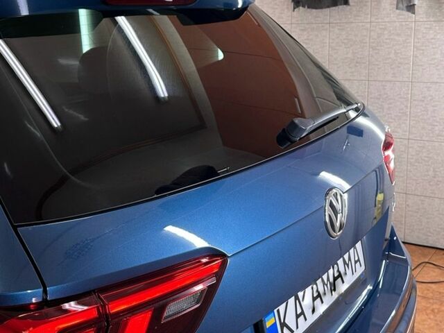 Синий Фольксваген Тигуан, объемом двигателя 2 л и пробегом 115 тыс. км за 28000 $, фото 2 на Automoto.ua