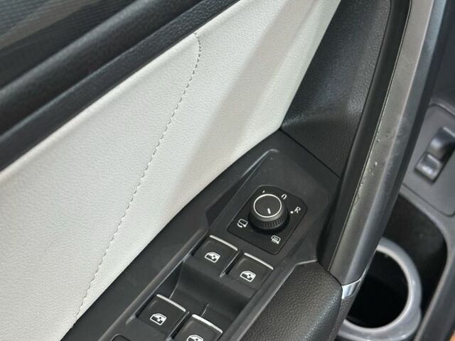 Синий Фольксваген Тигуан, объемом двигателя 2 л и пробегом 115 тыс. км за 28000 $, фото 5 на Automoto.ua