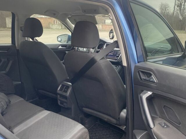 Синий Фольксваген Тигуан, объемом двигателя 2 л и пробегом 320 тыс. км за 14200 $, фото 6 на Automoto.ua