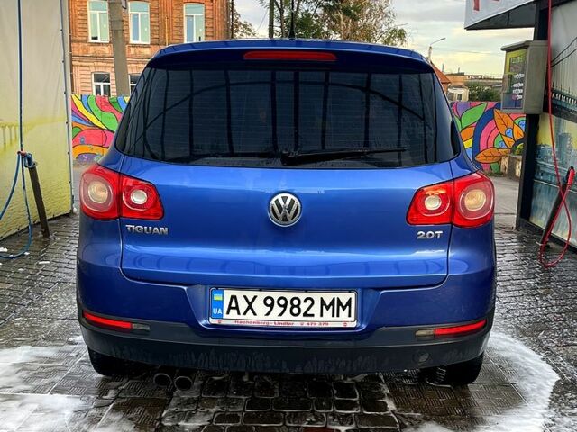 Синий Фольксваген Тигуан, объемом двигателя 2 л и пробегом 130 тыс. км за 9500 $, фото 2 на Automoto.ua