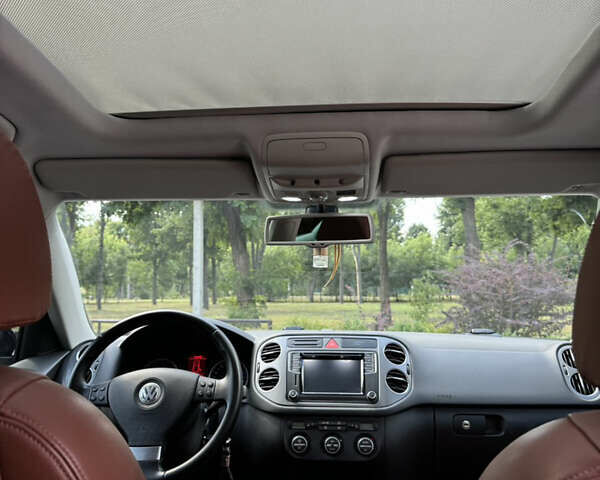 Синій Фольксваген Тігуан, об'ємом двигуна 1.97 л та пробігом 195 тис. км за 12500 $, фото 7 на Automoto.ua