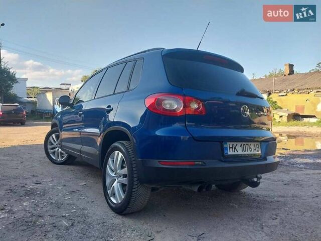 Синий Фольксваген Тигуан, объемом двигателя 2 л и пробегом 153 тыс. км за 10999 $, фото 1 на Automoto.ua