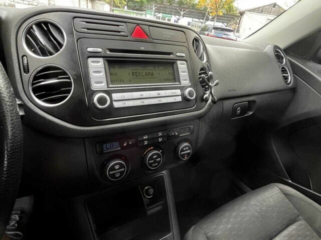 Синий Фольксваген Тигуан, объемом двигателя 1.4 л и пробегом 184 тыс. км за 7600 $, фото 14 на Automoto.ua