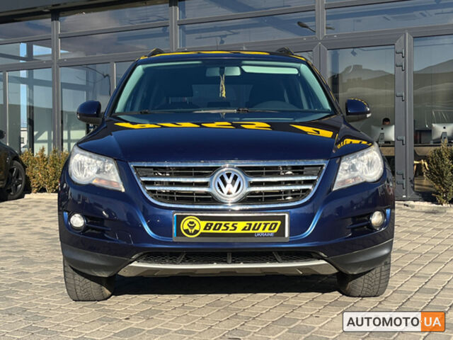 Синий Фольксваген Тигуан, объемом двигателя 2 л и пробегом 315 тыс. км за 9800 $, фото 1 на Automoto.ua