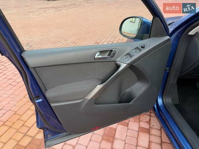 Синий Фольксваген Тигуан, объемом двигателя 2 л и пробегом 263 тыс. км за 10900 $, фото 29 на Automoto.ua