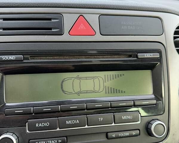 Синий Фольксваген Тигуан, объемом двигателя 2 л и пробегом 263 тыс. км за 10900 $, фото 1 на Automoto.ua