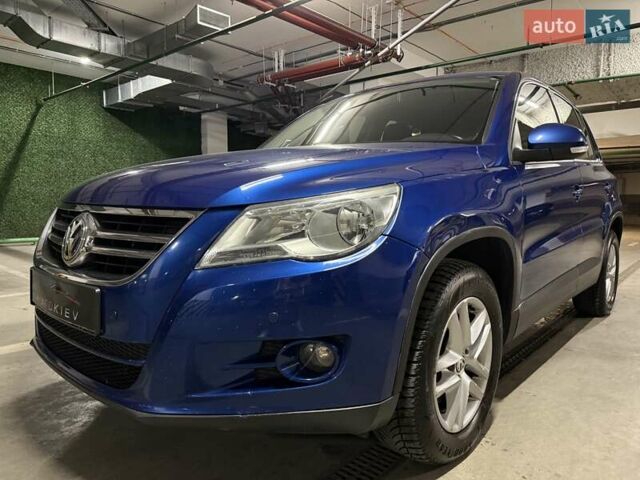 Синий Фольксваген Тигуан, объемом двигателя 2.01 л и пробегом 252 тыс. км за 8900 $, фото 4 на Automoto.ua