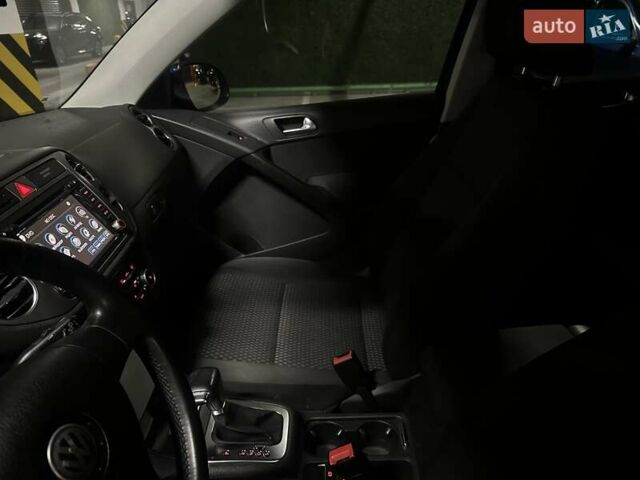 Синий Фольксваген Тигуан, объемом двигателя 2.01 л и пробегом 252 тыс. км за 8900 $, фото 19 на Automoto.ua