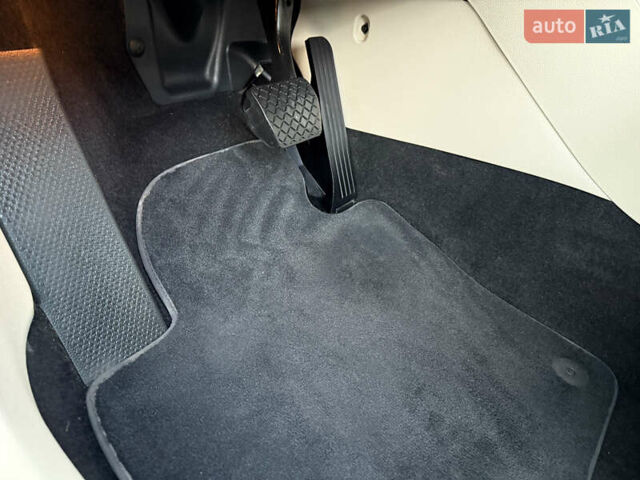 Синій Фольксваген Тігуан, об'ємом двигуна 2 л та пробігом 158 тис. км за 10999 $, фото 8 на Automoto.ua