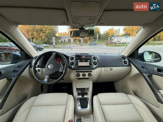 Синій Фольксваген Тігуан, об'ємом двигуна 2 л та пробігом 158 тис. км за 10999 $, фото 22 на Automoto.ua