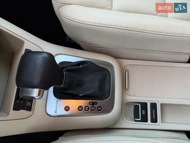 Синій Фольксваген Тігуан, об'ємом двигуна 2 л та пробігом 158 тис. км за 10999 $, фото 23 на Automoto.ua