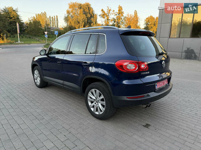 Синій Фольксваген Тігуан, об'ємом двигуна 2 л та пробігом 158 тис. км за 10999 $, фото 18 на Automoto.ua