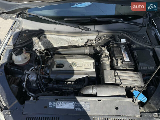 Синій Фольксваген Тігуан, об'ємом двигуна 1.9 л та пробігом 170 тис. км за 10000 $, фото 20 на Automoto.ua