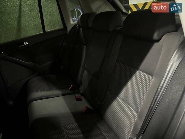 Синий Фольксваген Тигуан, объемом двигателя 2.01 л и пробегом 252 тыс. км за 8900 $, фото 34 на Automoto.ua