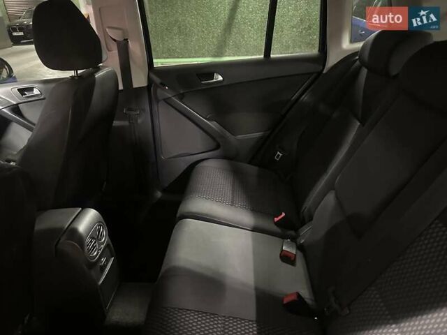 Синий Фольксваген Тигуан, объемом двигателя 2.01 л и пробегом 252 тыс. км за 8900 $, фото 33 на Automoto.ua