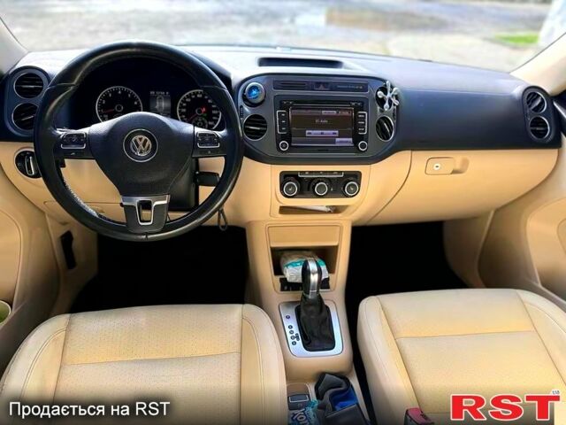 Синій Фольксваген Тігуан, об'ємом двигуна 2 л та пробігом 153 тис. км за 11800 $, фото 2 на Automoto.ua