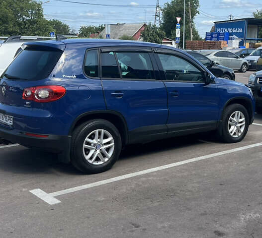 Синий Фольксваген Тигуан, объемом двигателя 2 л и пробегом 187 тыс. км за 11890 $, фото 1 на Automoto.ua