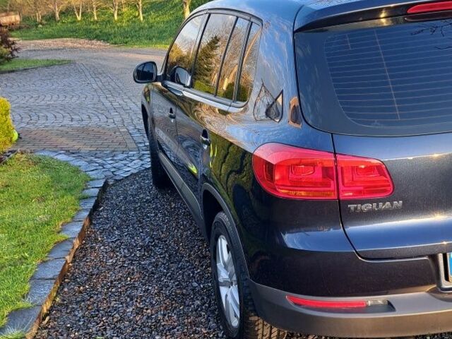Синій Фольксваген Тігуан, об'ємом двигуна 2 л та пробігом 300 тис. км за 12000 $, фото 7 на Automoto.ua