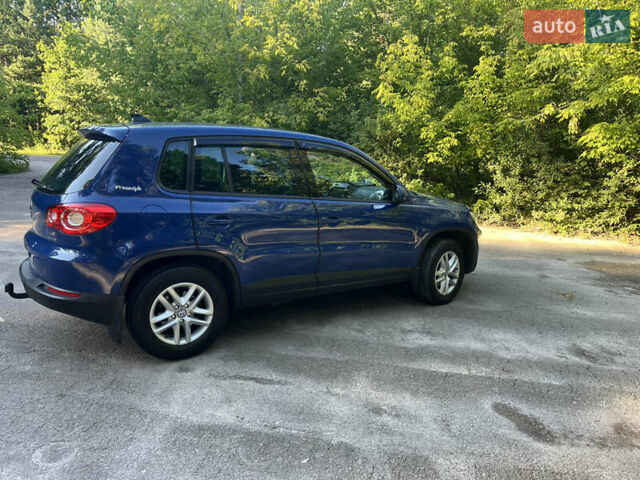 Синий Фольксваген Тигуан, объемом двигателя 2 л и пробегом 187 тыс. км за 11890 $, фото 4 на Automoto.ua