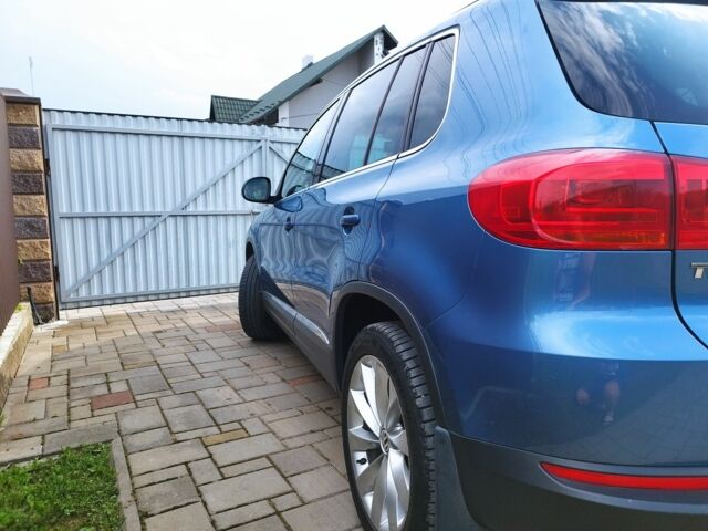 Синій Фольксваген Тігуан, об'ємом двигуна 2 л та пробігом 242 тис. км за 14600 $, фото 6 на Automoto.ua