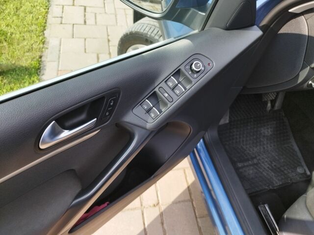 Синій Фольксваген Тігуан, об'ємом двигуна 2 л та пробігом 242 тис. км за 14600 $, фото 14 на Automoto.ua