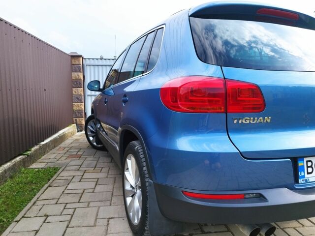 Синій Фольксваген Тігуан, об'ємом двигуна 2 л та пробігом 242 тис. км за 14600 $, фото 4 на Automoto.ua