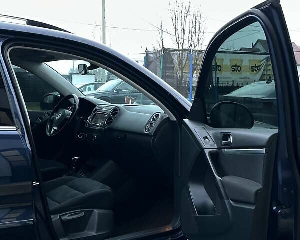 Синій Фольксваген Тігуан, об'ємом двигуна 1.98 л та пробігом 290 тис. км за 10200 $, фото 25 на Automoto.ua