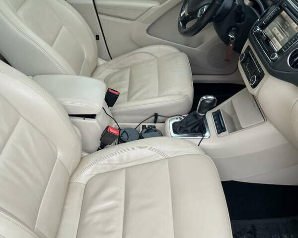 Синий Фольксваген Тигуан, объемом двигателя 1.98 л и пробегом 211 тыс. км за 16000 $, фото 19 на Automoto.ua