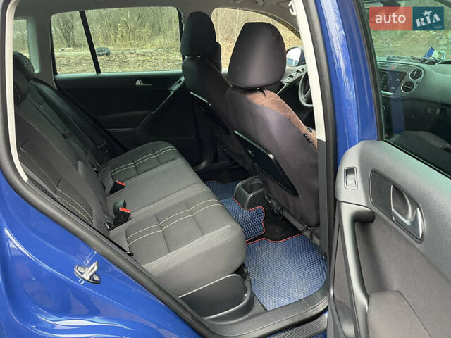 Синий Фольксваген Тигуан, объемом двигателя 2 л и пробегом 186 тыс. км за 12800 $, фото 2 на Automoto.ua