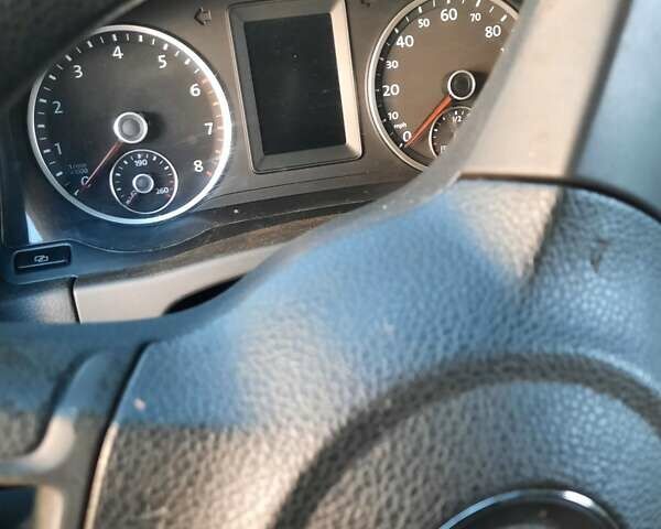Синій Фольксваген Тігуан, об'ємом двигуна 2 л та пробігом 170 тис. км за 9500 $, фото 5 на Automoto.ua