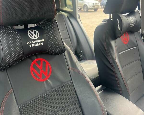 Синий Фольксваген Тигуан, объемом двигателя 1.98 л и пробегом 213 тыс. км за 10500 $, фото 5 на Automoto.ua