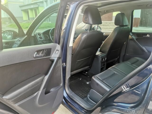 Синий Фольксваген Тигуан, объемом двигателя 2 л и пробегом 153 тыс. км за 9500 $, фото 6 на Automoto.ua