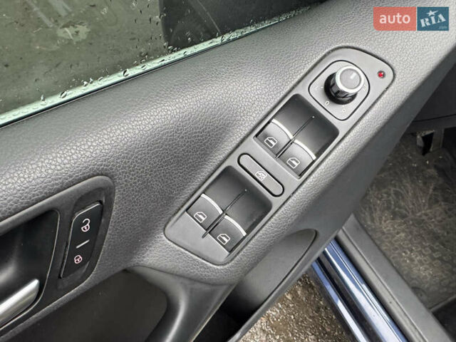 Синий Фольксваген Тигуан, объемом двигателя 1.98 л и пробегом 203 тыс. км за 12000 $, фото 37 на Automoto.ua