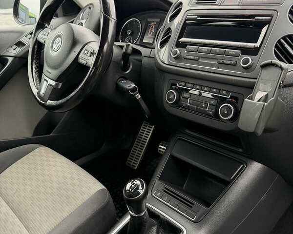 Синий Фольксваген Тигуан, объемом двигателя 1.97 л и пробегом 356 тыс. км за 12700 $, фото 22 на Automoto.ua