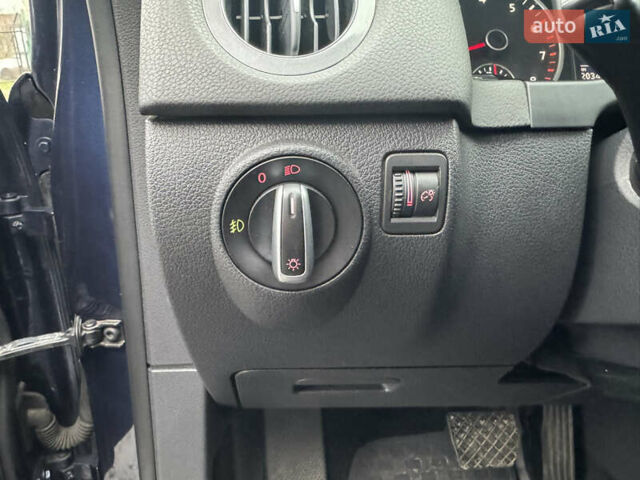 Синий Фольксваген Тигуан, объемом двигателя 1.98 л и пробегом 203 тыс. км за 12000 $, фото 38 на Automoto.ua