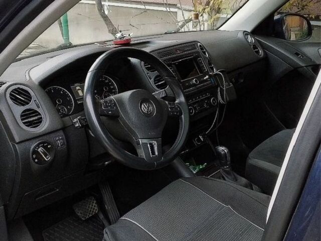 Синий Фольксваген Тигуан, объемом двигателя 2 л и пробегом 270 тыс. км за 13200 $, фото 6 на Automoto.ua