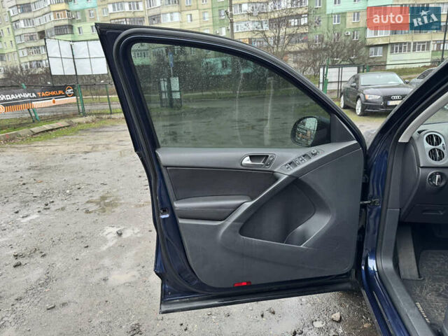 Синий Фольксваген Тигуан, объемом двигателя 1.98 л и пробегом 203 тыс. км за 12000 $, фото 17 на Automoto.ua