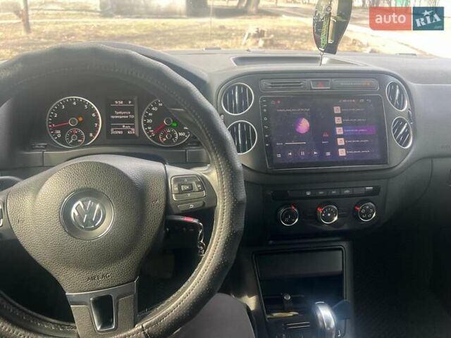 Синий Фольксваген Тигуан, объемом двигателя 1.98 л и пробегом 213 тыс. км за 10500 $, фото 7 на Automoto.ua