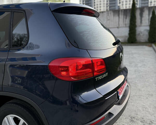 Синий Фольксваген Тигуан, объемом двигателя 1.98 л и пробегом 208 тыс. км за 9999 $, фото 10 на Automoto.ua