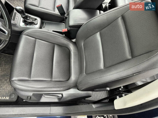 Синий Фольксваген Тигуан, объемом двигателя 1.98 л и пробегом 203 тыс. км за 12000 $, фото 22 на Automoto.ua