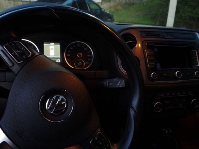 Синий Фольксваген Тигуан, объемом двигателя 2 л и пробегом 270 тыс. км за 13200 $, фото 3 на Automoto.ua