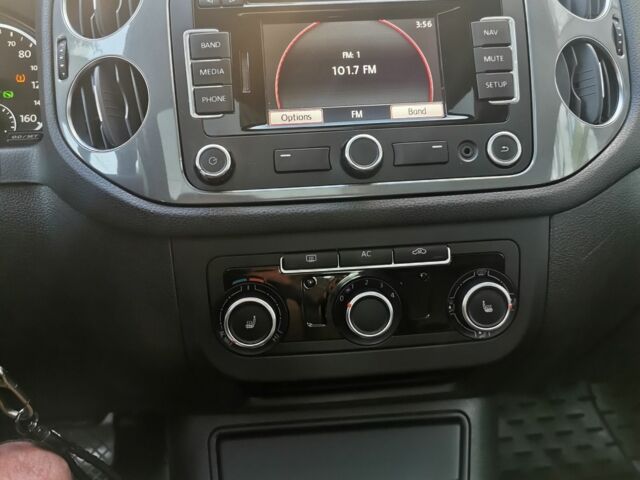 Синій Фольксваген Тігуан, об'ємом двигуна 2 л та пробігом 153 тис. км за 10000 $, фото 8 на Automoto.ua