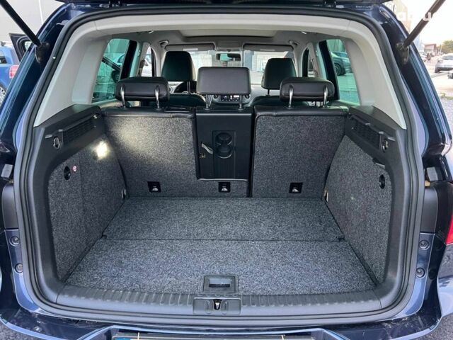 Синий Фольксваген Тигуан, объемом двигателя 2 л и пробегом 122 тыс. км за 14990 $, фото 33 на Automoto.ua