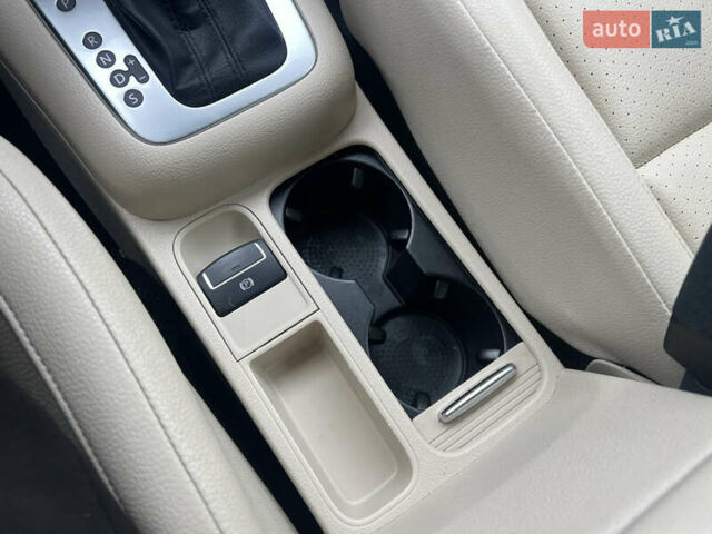 Синий Фольксваген Тигуан, объемом двигателя 1.98 л и пробегом 167 тыс. км за 12300 $, фото 31 на Automoto.ua